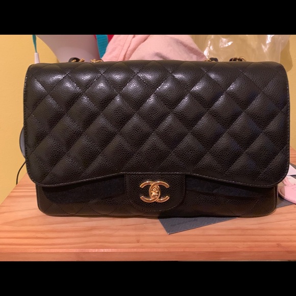 CHANEL Handbags - Chanel jumbo single flap